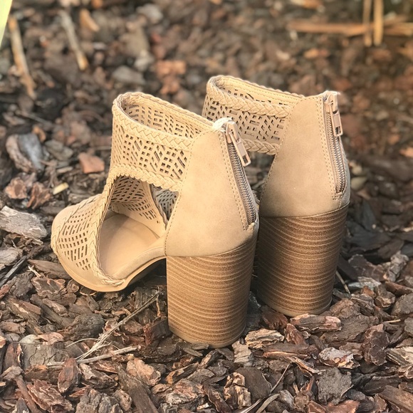 Taupe laser cutout booties with braided detail - Picture 4 of 7